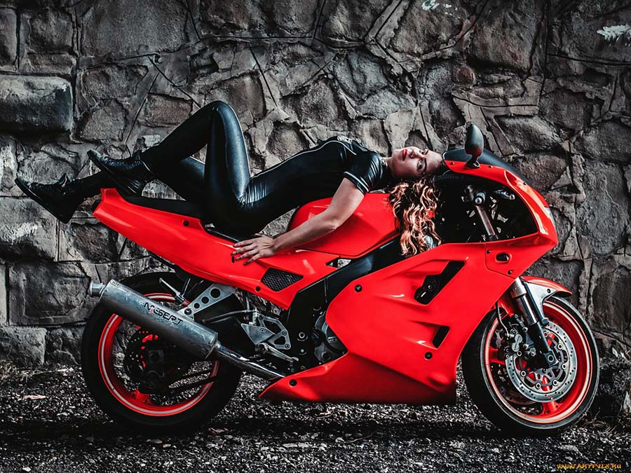 Beautiful girl Beautiful girls and motorcycles in Agra