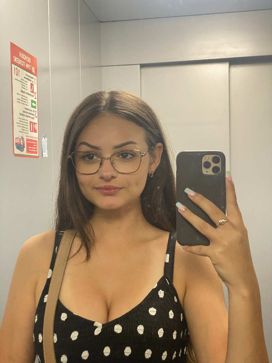 Sexy model Stacy in Agra